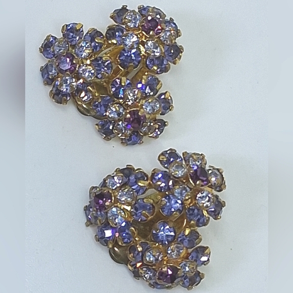 * Vintage Purple Austrian Crystal Flower Cluster Clip On Earrings - Picture 8 of 8